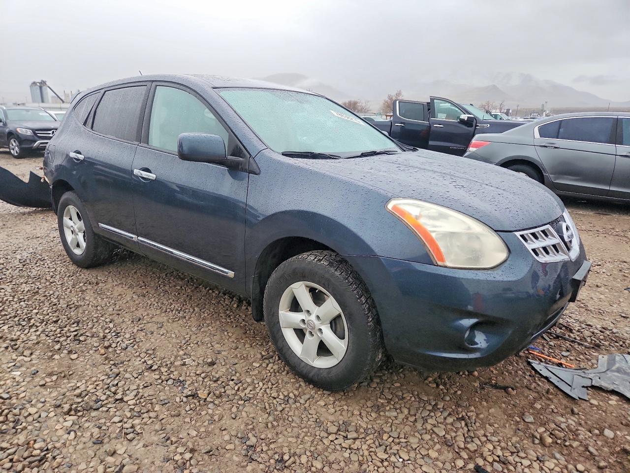 2013 Nissan Rogue S - zdjęcie 4