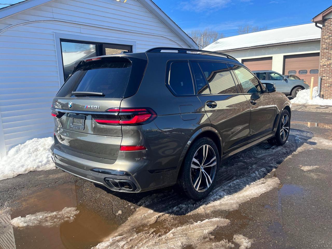 2025 BMW X7 M60I - zdjęcie 3