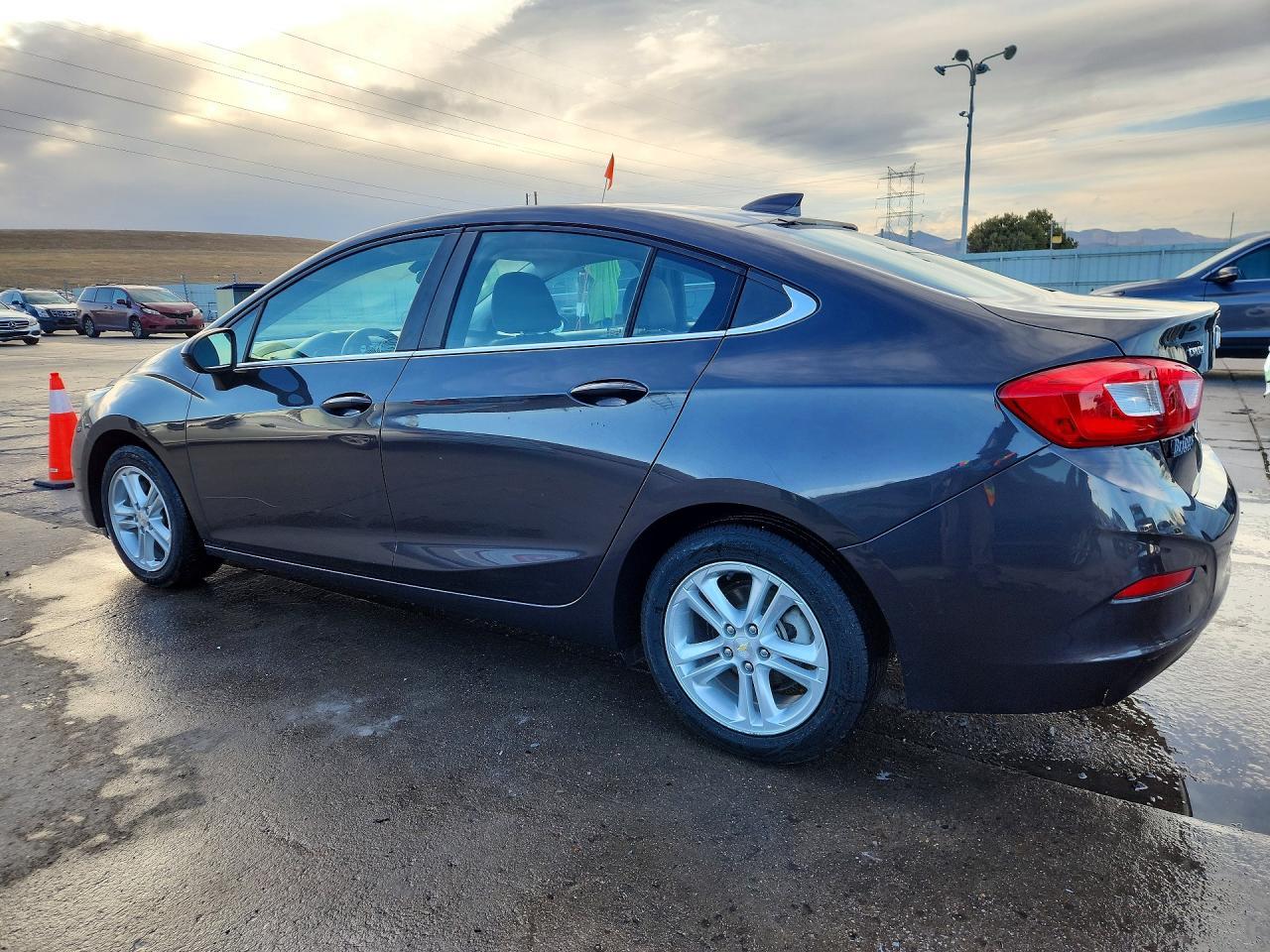 2017 Chevrolet Cruze Lt - zdjęcie 2