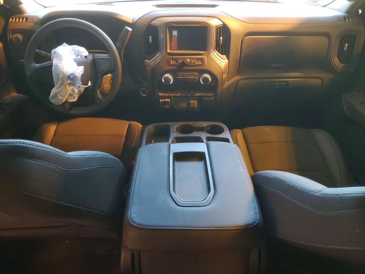 2024 Chevrolet Silverado K1500 Custom - zdjęcie 8