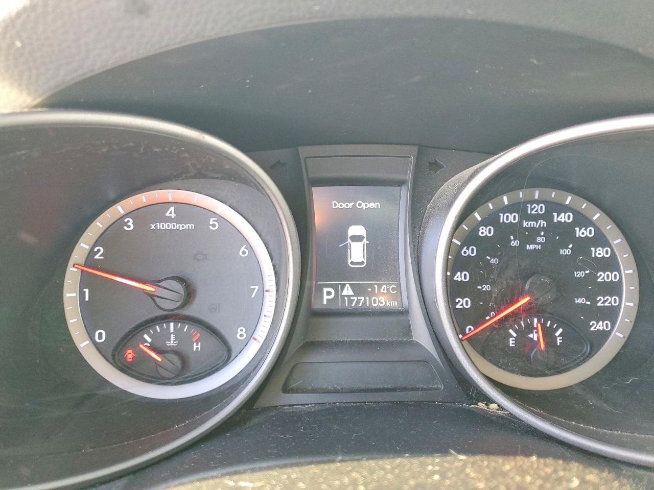 2016 Hyundai Santa Fe Sport - zdjęcie 9