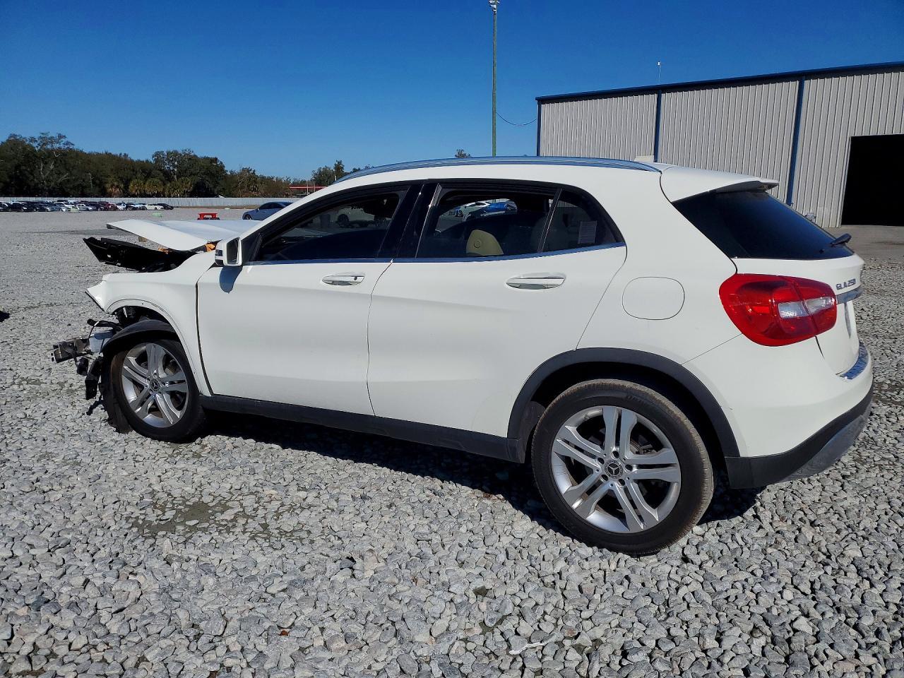 2018 Mercedes-Benz Gla 250 - zdjęcie 2