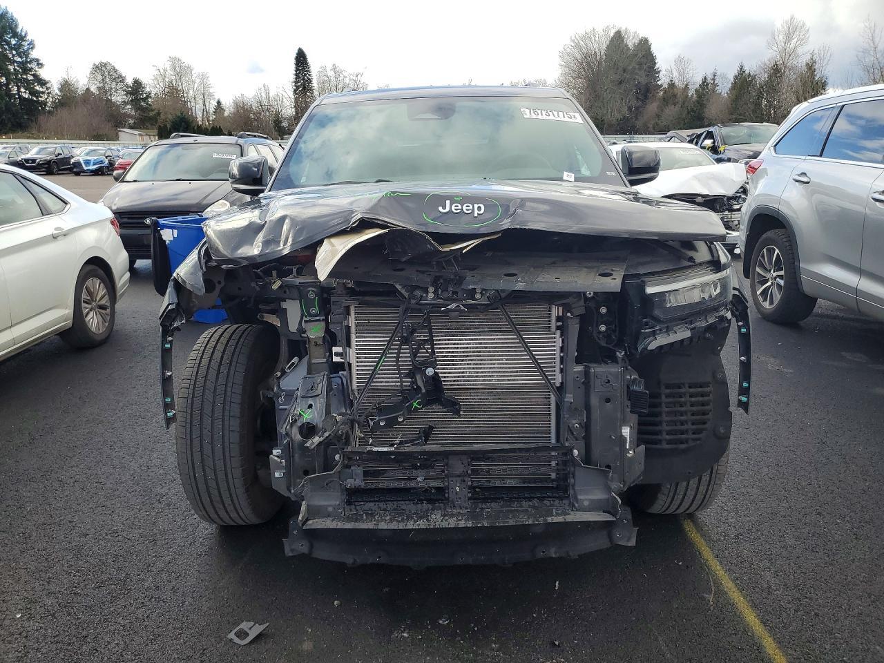 2025 Jeep Grand Cherokee Laredo - zdjęcie 5