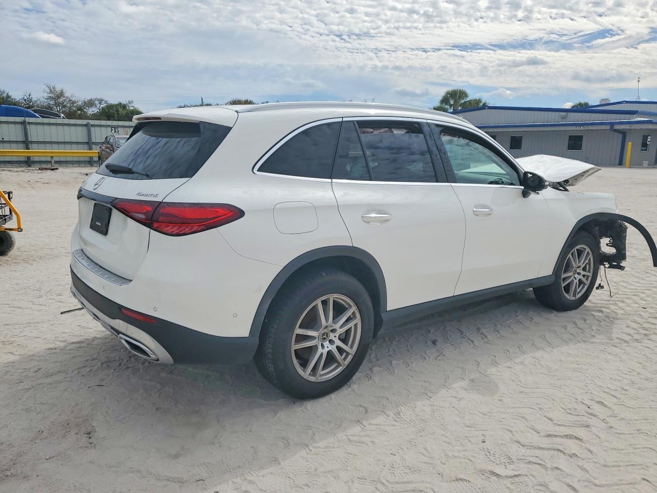 2023 Mercedes-Benz Glc 300 4Matic - zdjęcie 3