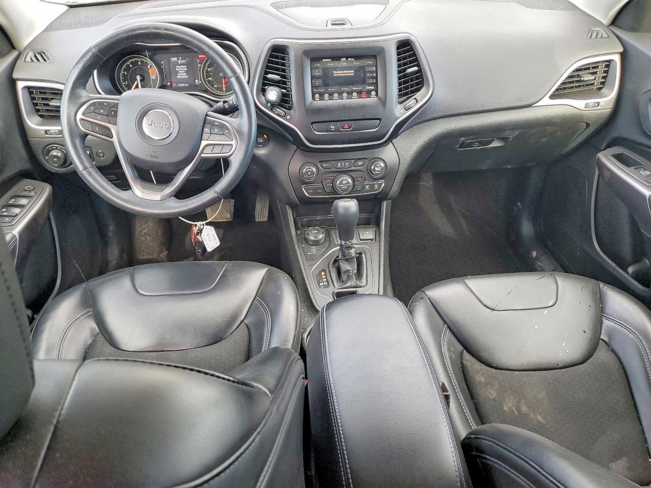 2019 Jeep Cherokee Latitude Plus - zdjęcie 8