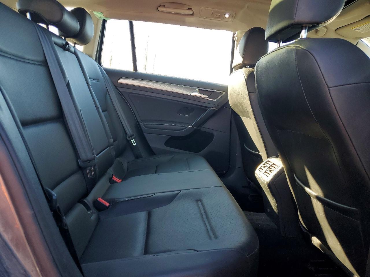 2019 Volkswagen Golf Alltrack S - zdjęcie 11