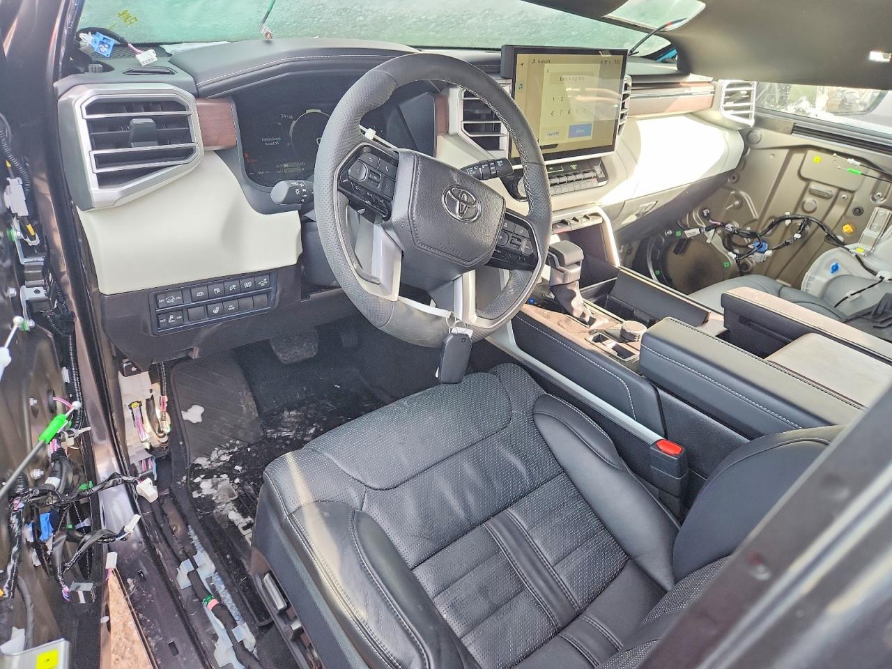 2025 Toyota Sequoia Capstone - zdjęcie 8