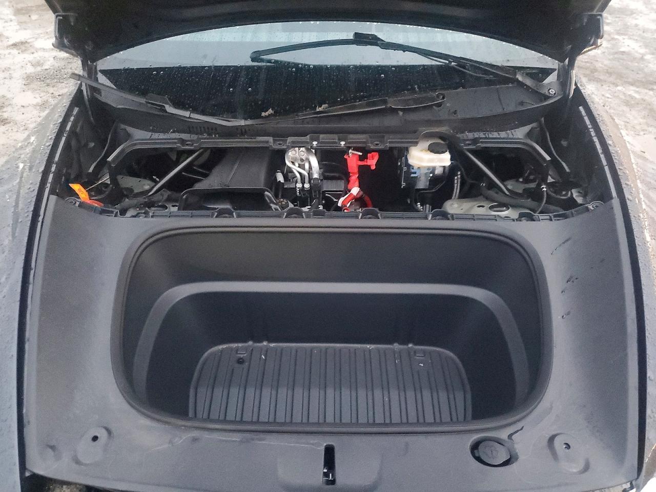 2026 Tesla Model Y - zdjęcie 12