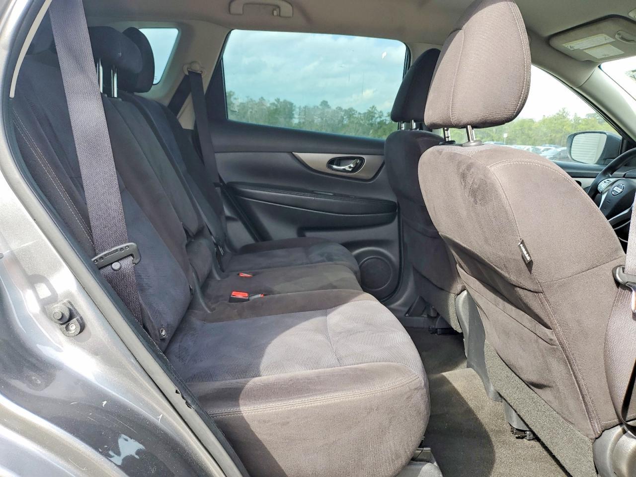 2015 Nissan Rogue S - zdjęcie 11