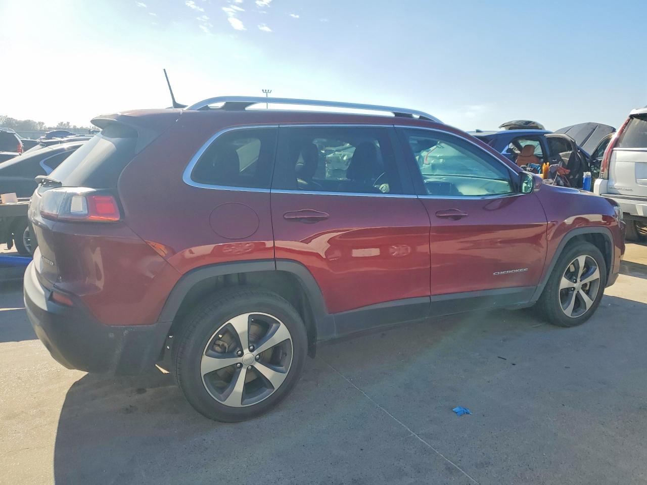 2021 Jeep Cherokee Limited - zdjęcie 3