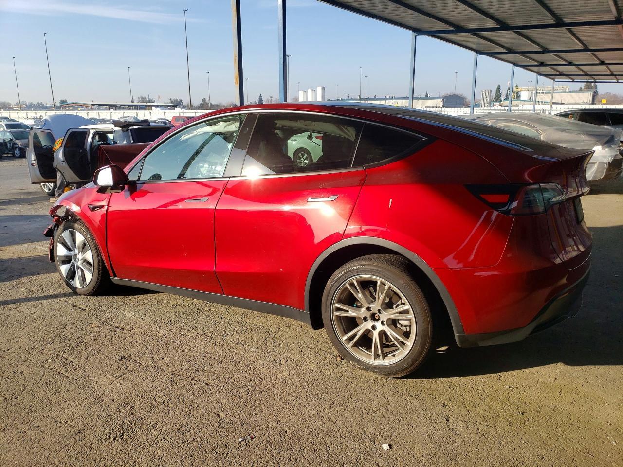 2024 Tesla Model Y - zdjęcie 2