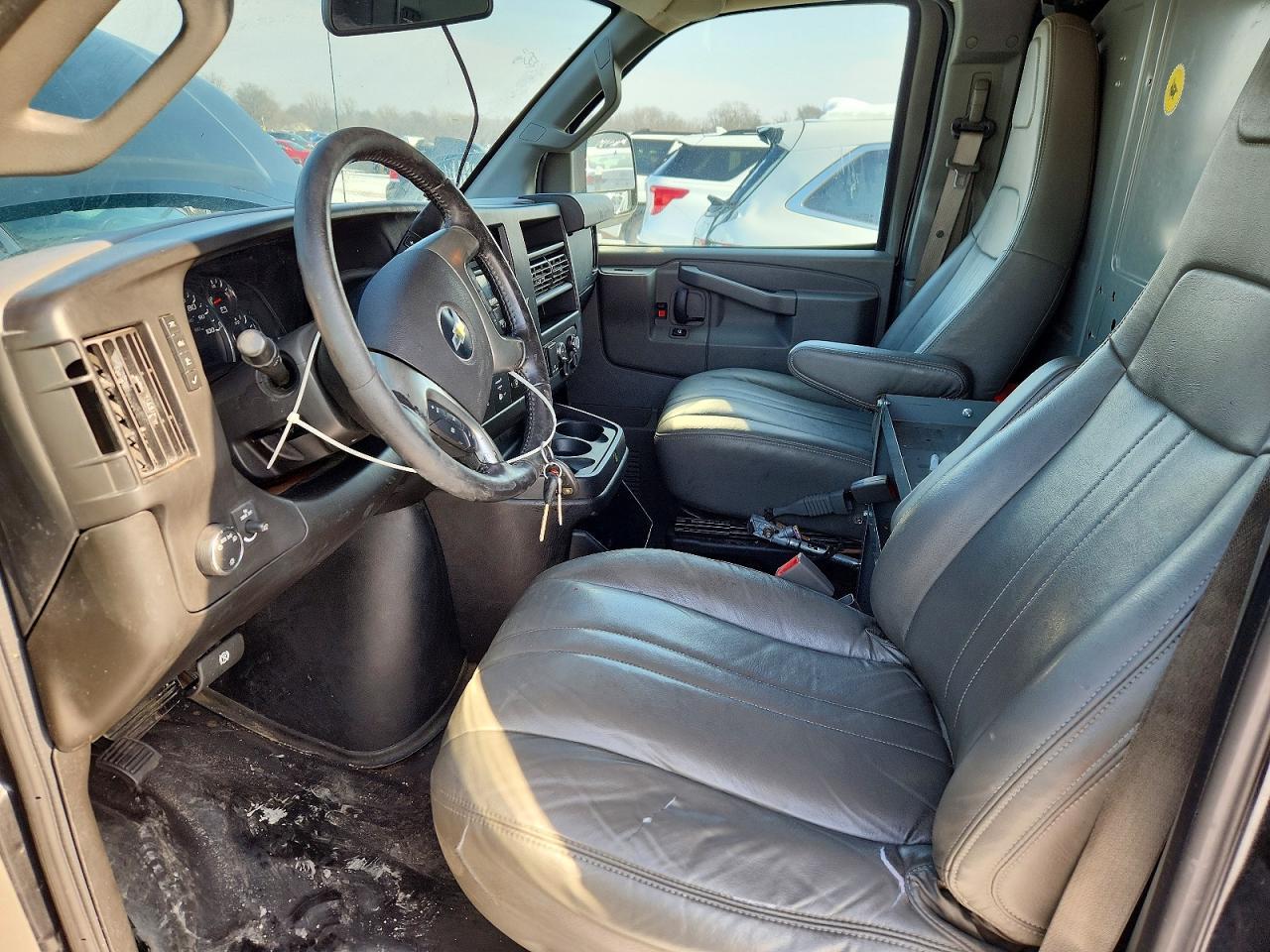 2017 Chevrolet Express G2500 - zdjęcie 7