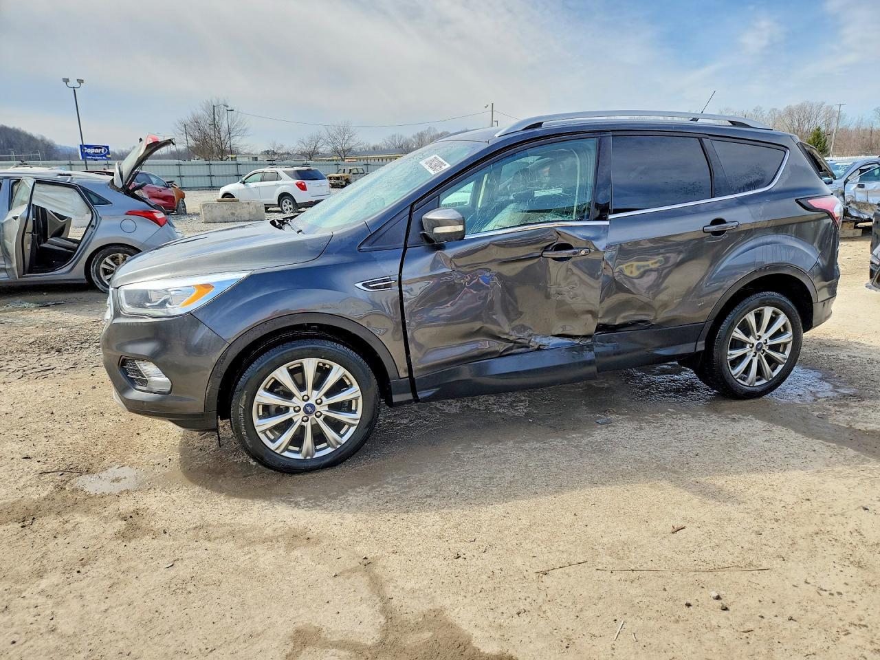 2018 Ford Escape Titanium - zdjęcie główne