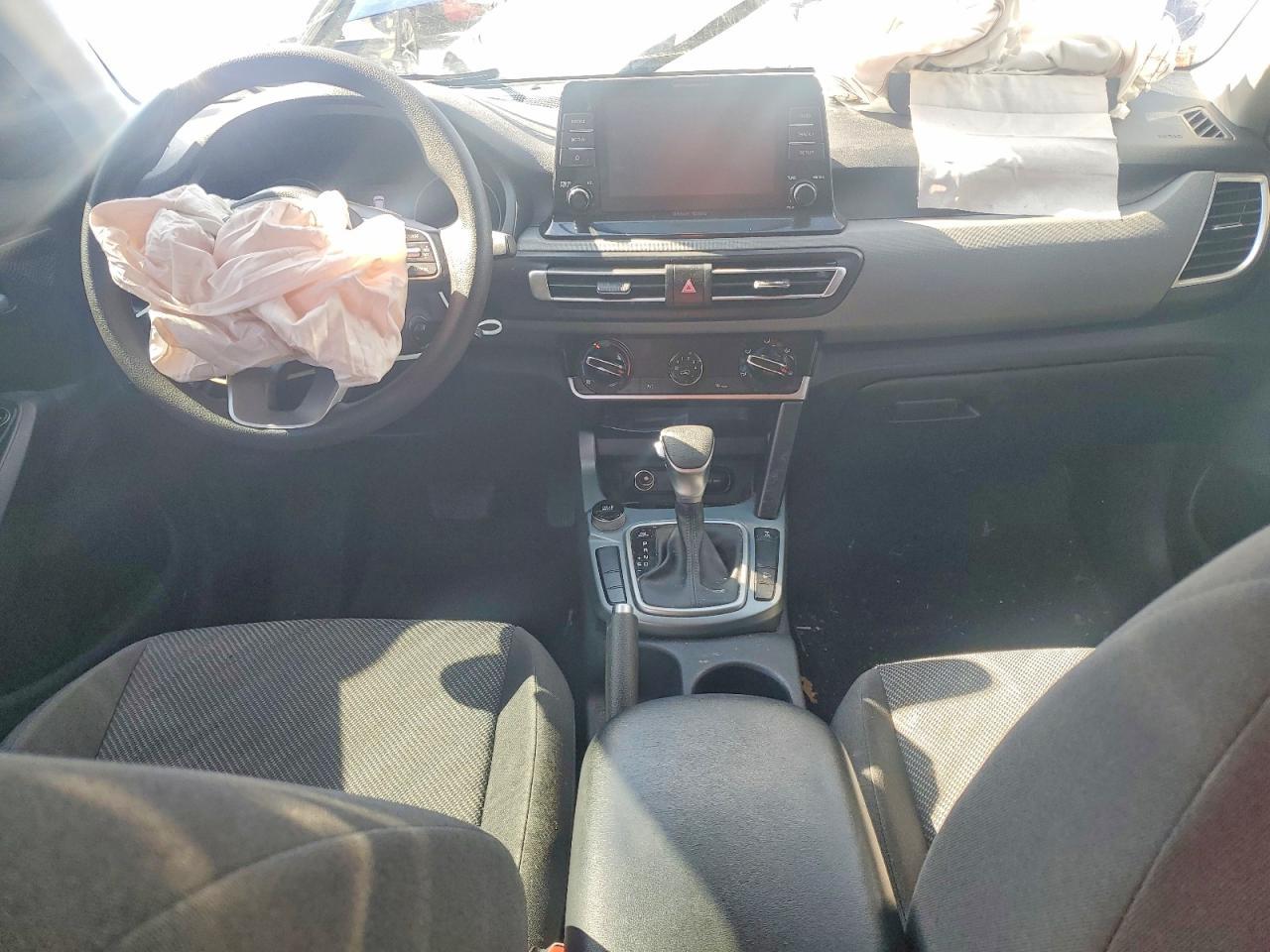 2021 Kia Seltos Lx - zdjęcie 8
