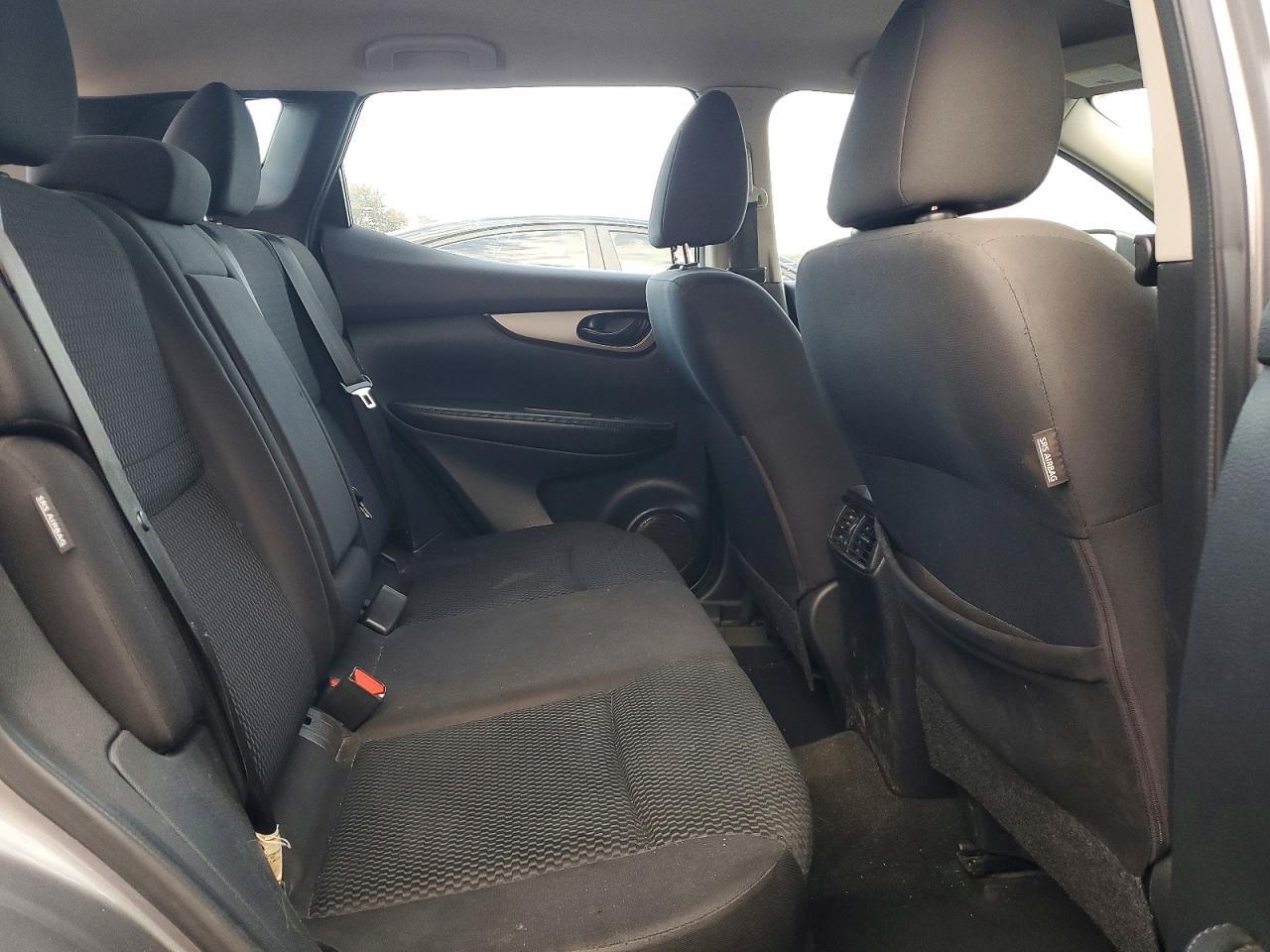 2021 Nissan Rogue Sport S - zdjęcie 11