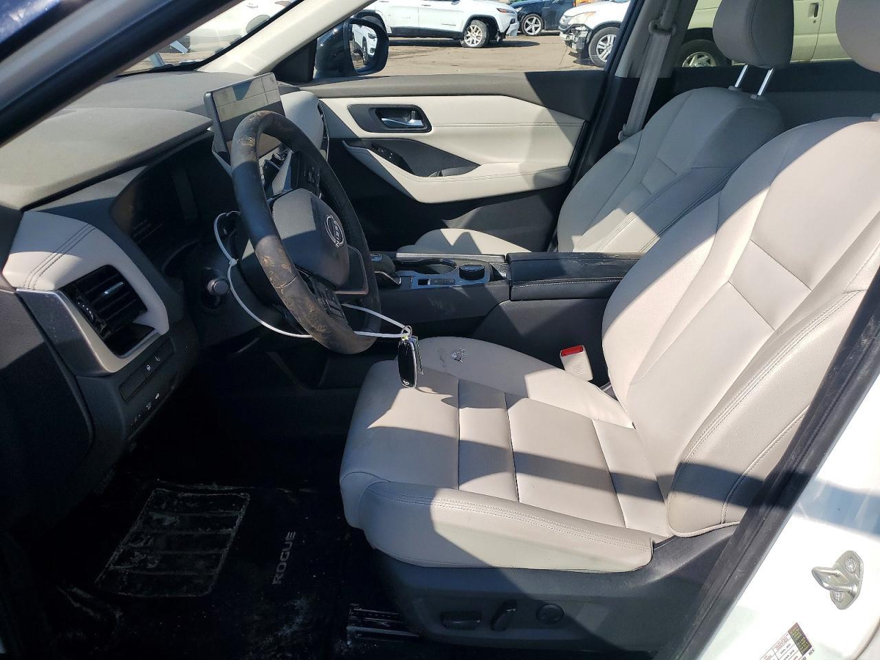 2025 Nissan Rogue Sl - zdjęcie 7