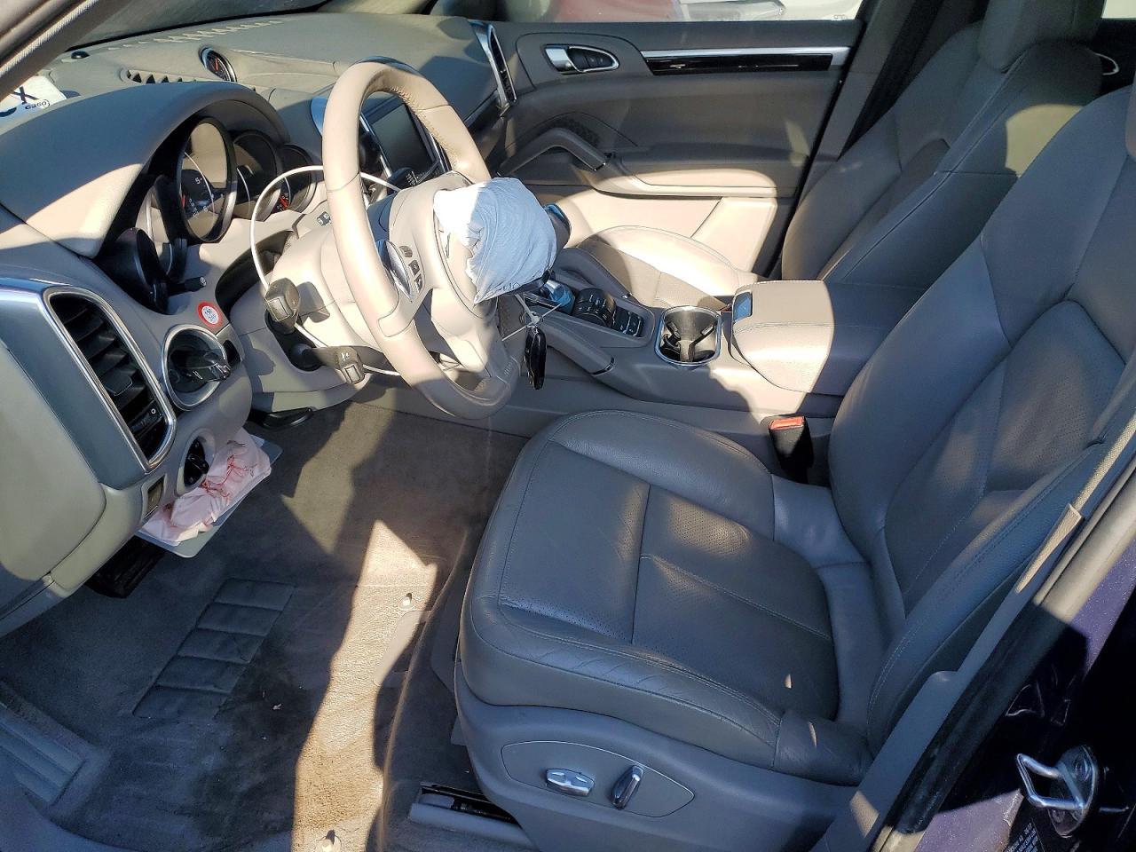 2013 Porsche Cayenne - zdjęcie 7