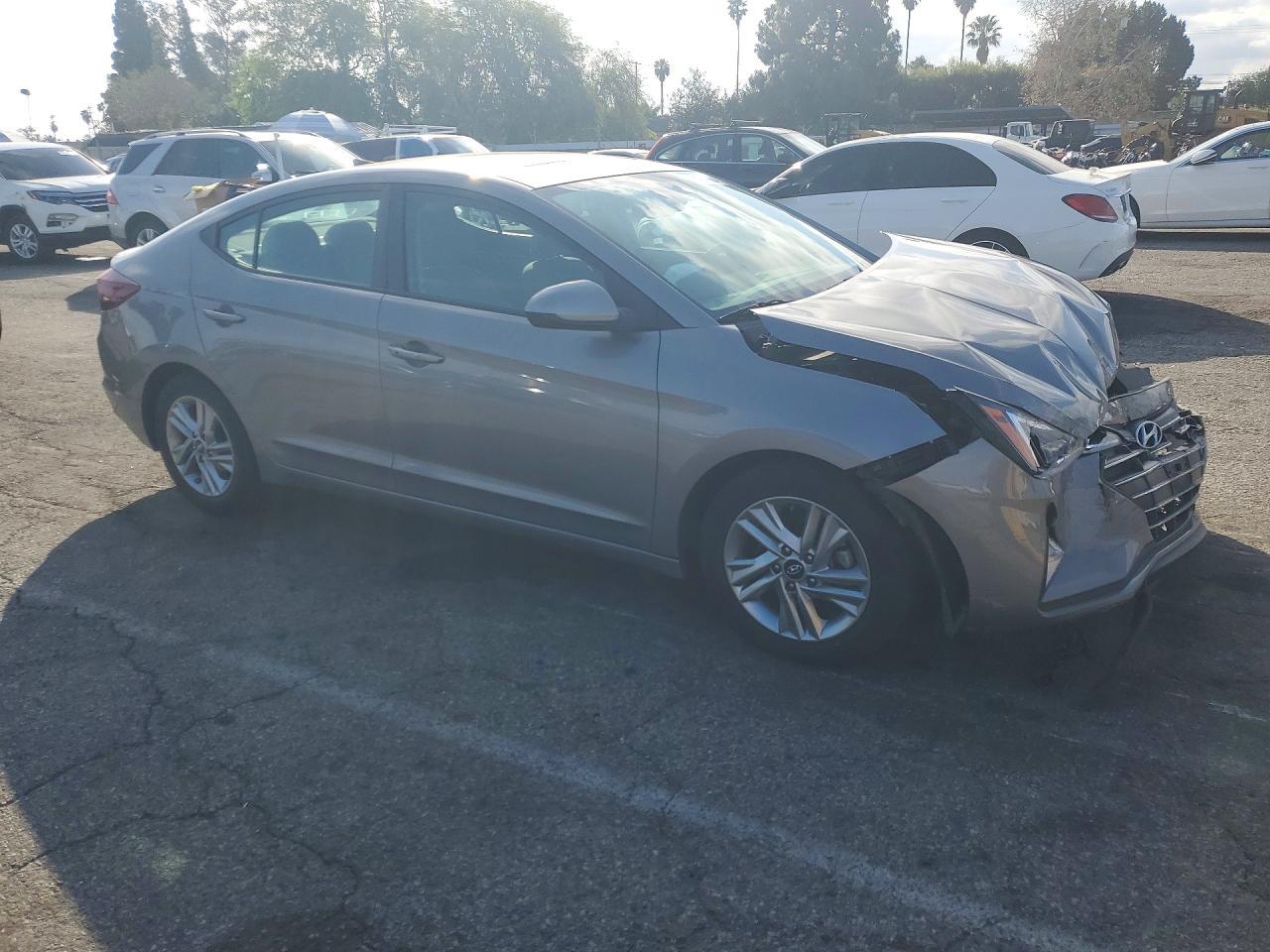 2020 Hyundai Elantra Sel - zdjęcie 4