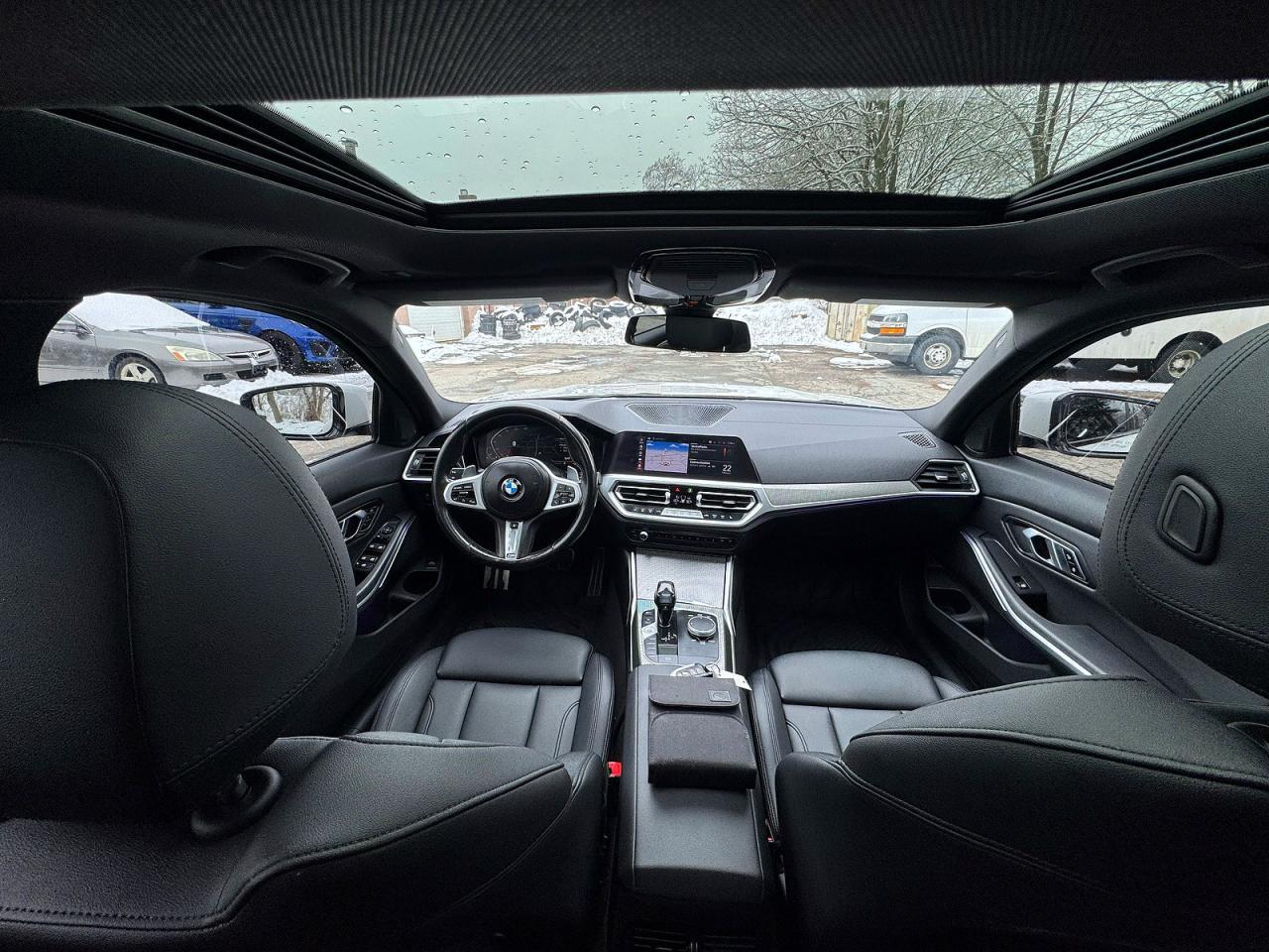 2021 BMW 330Xi White - zdjęcie 9