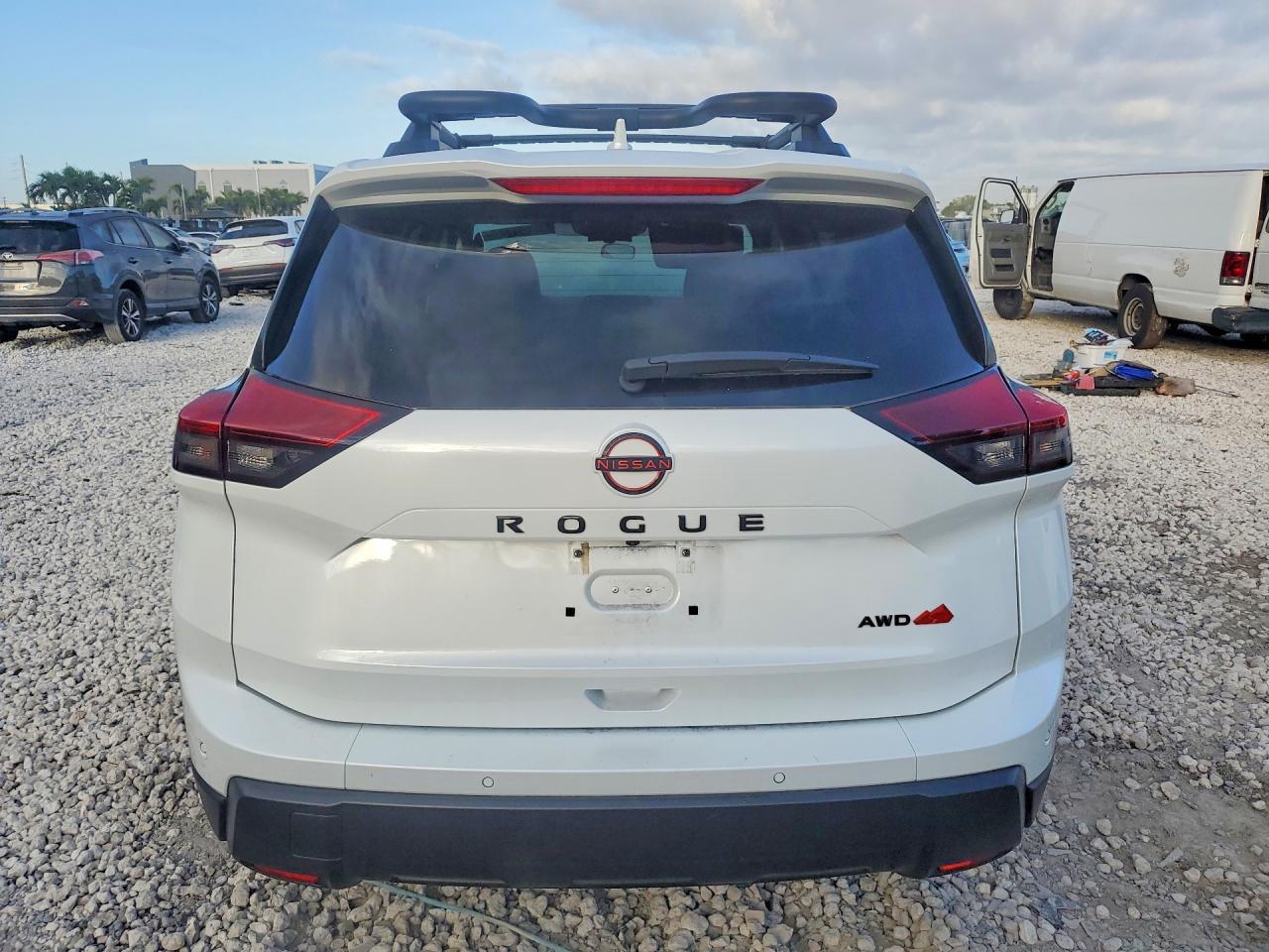 2025 Nissan Rogue Rock Creek - zdjęcie 6