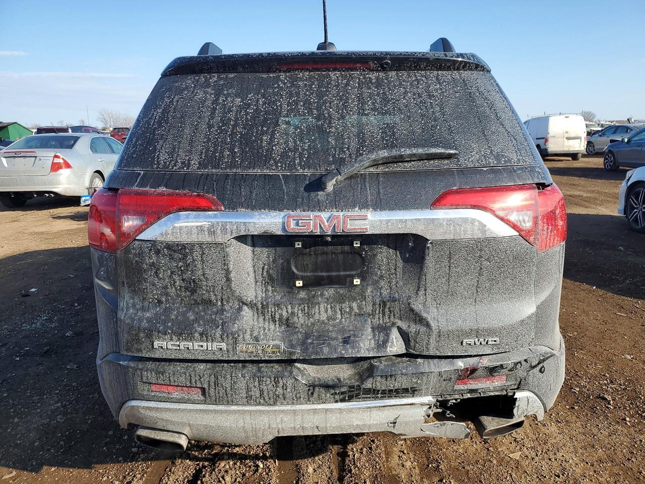 2017 GMC Acadia Denali - zdjęcie 6