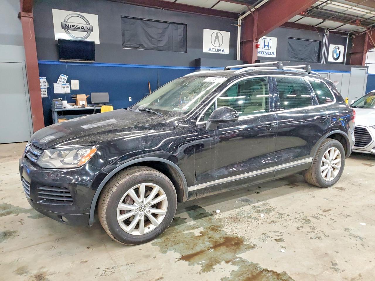 2013 Volkswagen Touareg V6 - zdjęcie główne