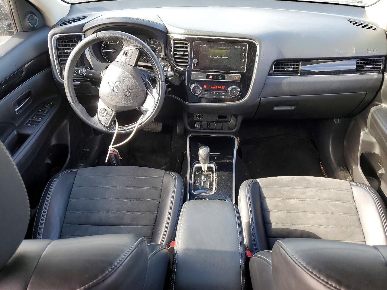 2019 Mitsubishi Outlander Se - zdjęcie 8