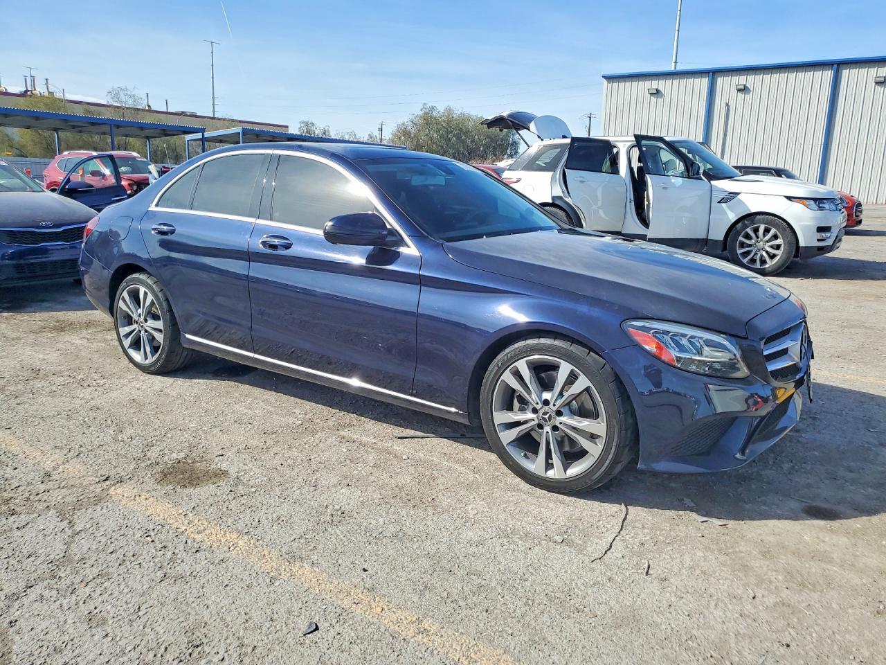 2019 Mercedes-Benz C 300 - zdjęcie 4
