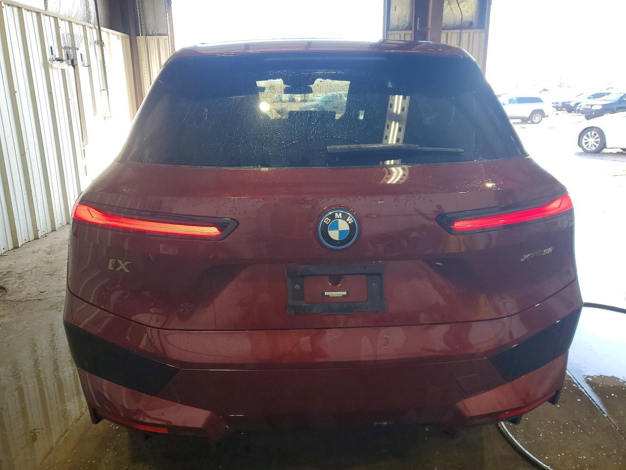 2024 BMW Ix xDrive50 - zdjęcie 6