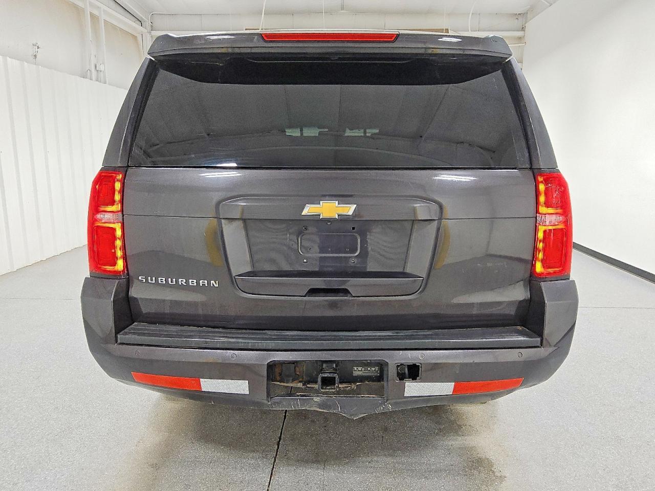 2018 Chevrolet Suburban K1500 Lt - zdjęcie 6