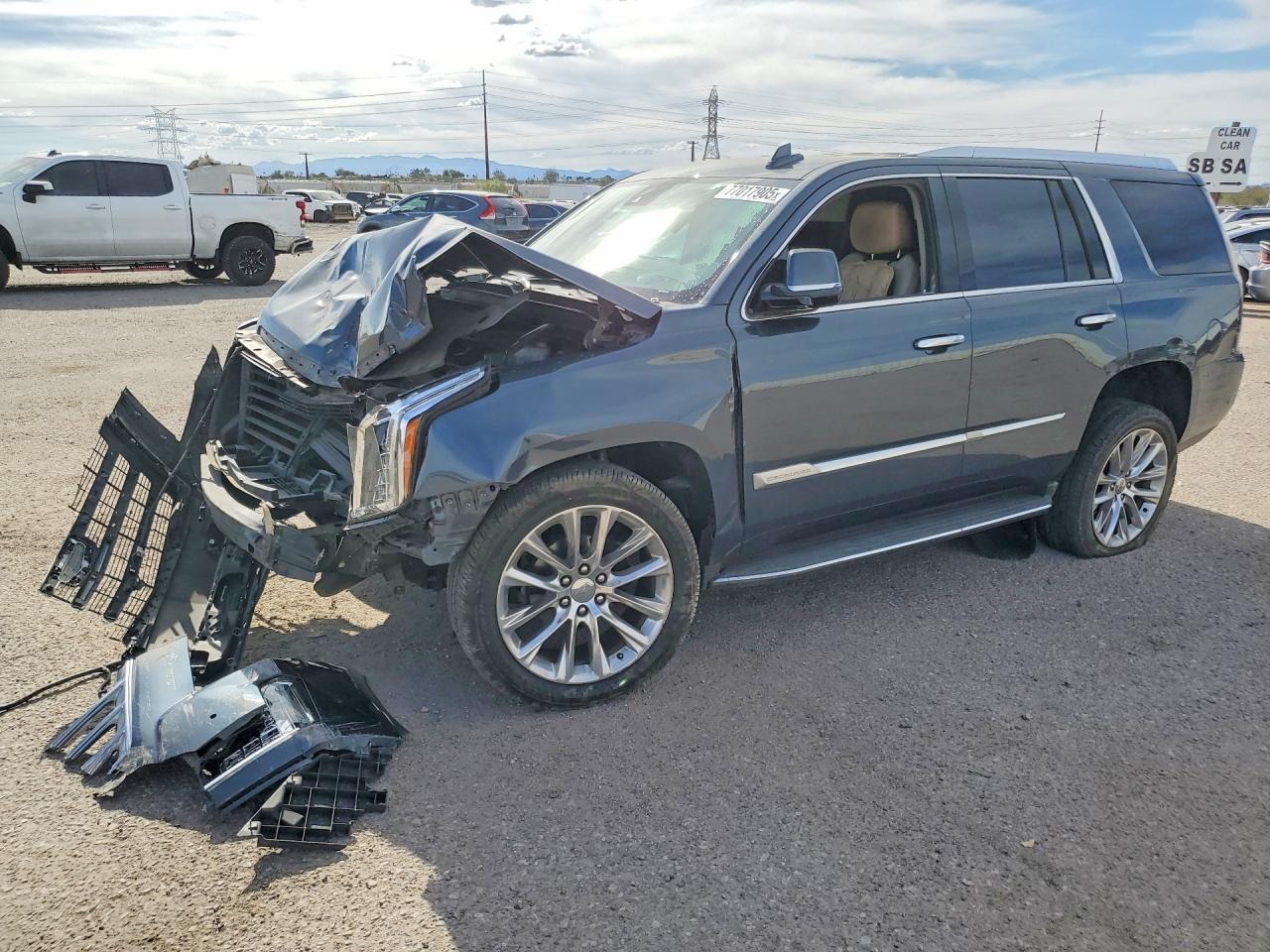 2020 Cadillac Escalade Luxury - zdjęcie główne