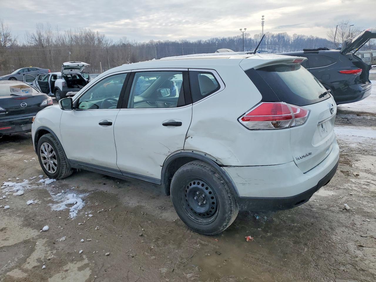 2016 Nissan Rogue S - zdjęcie 2