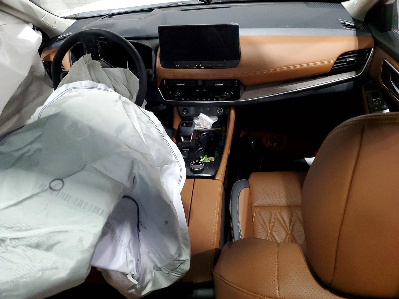 2026 Nissan Rogue Platinum - zdjęcie 8