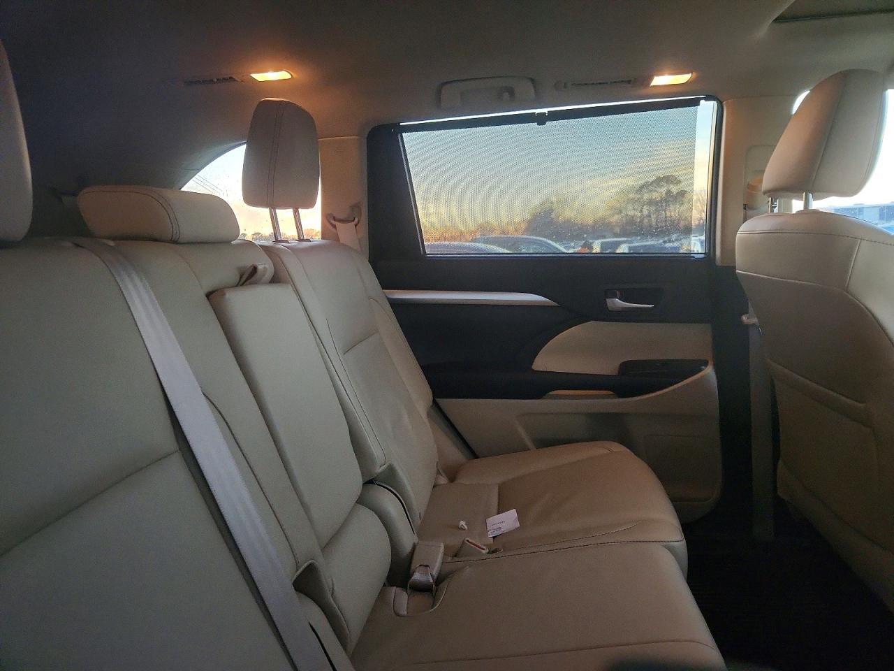 2016 Toyota Highlander Xle - zdjęcie 11