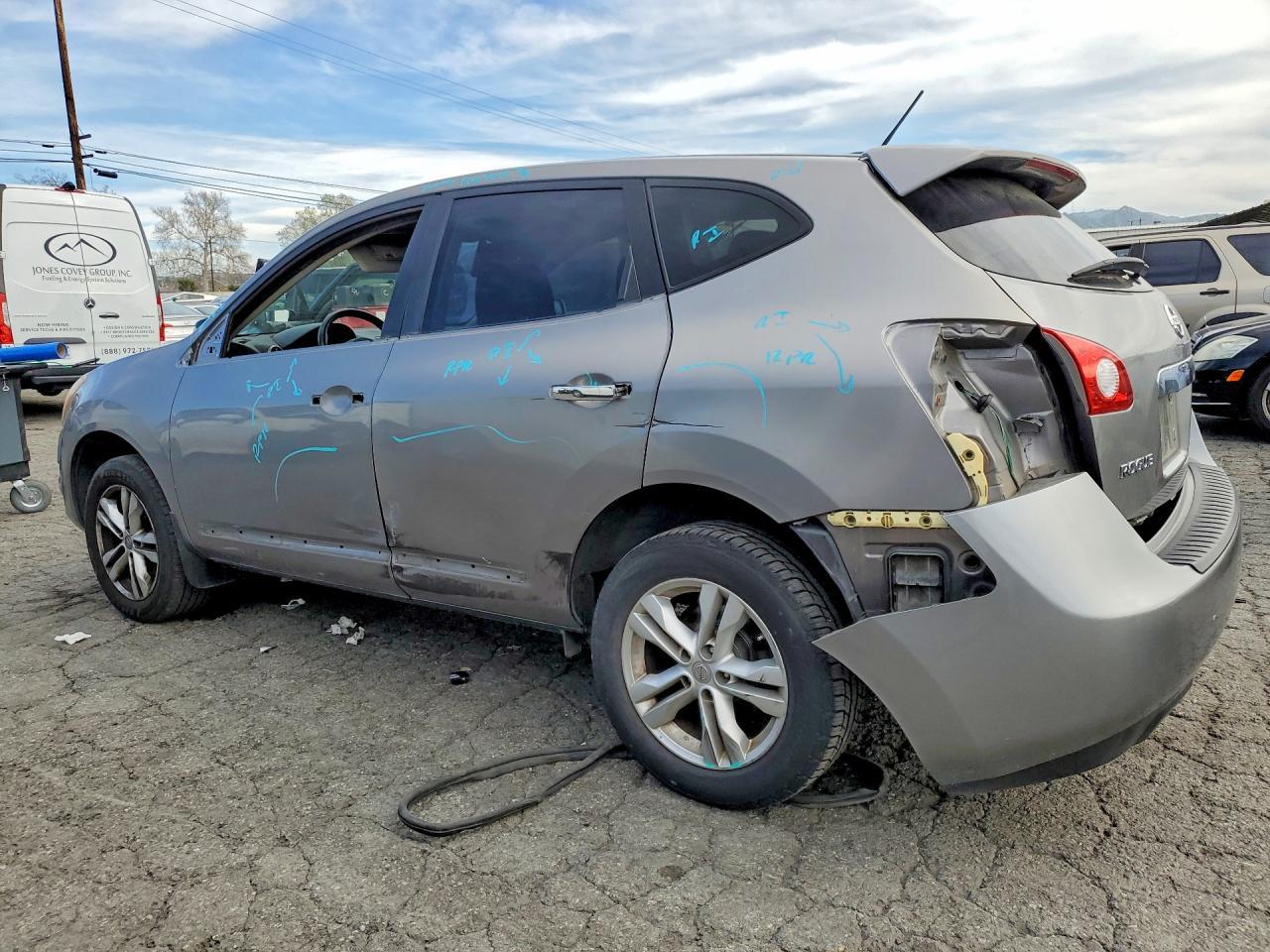 2013 Nissan Rogue S - zdjęcie 2