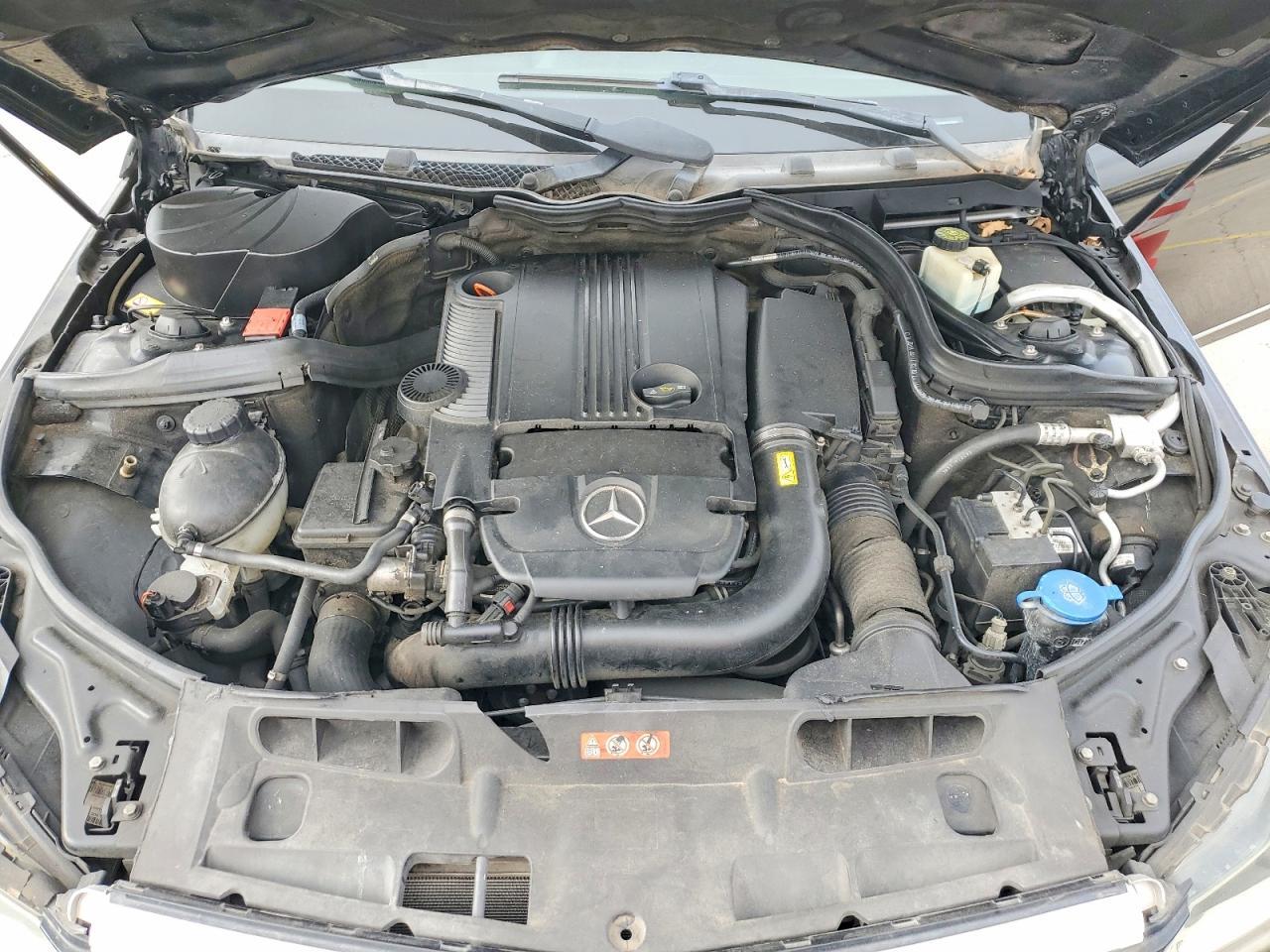 2013 Mercedes-Benz C 250 - zdjęcie 11