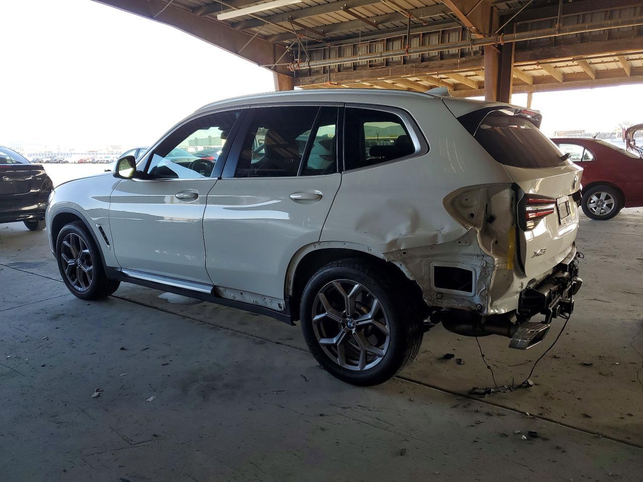 2022 BMW X3 xDrive30I - zdjęcie 2