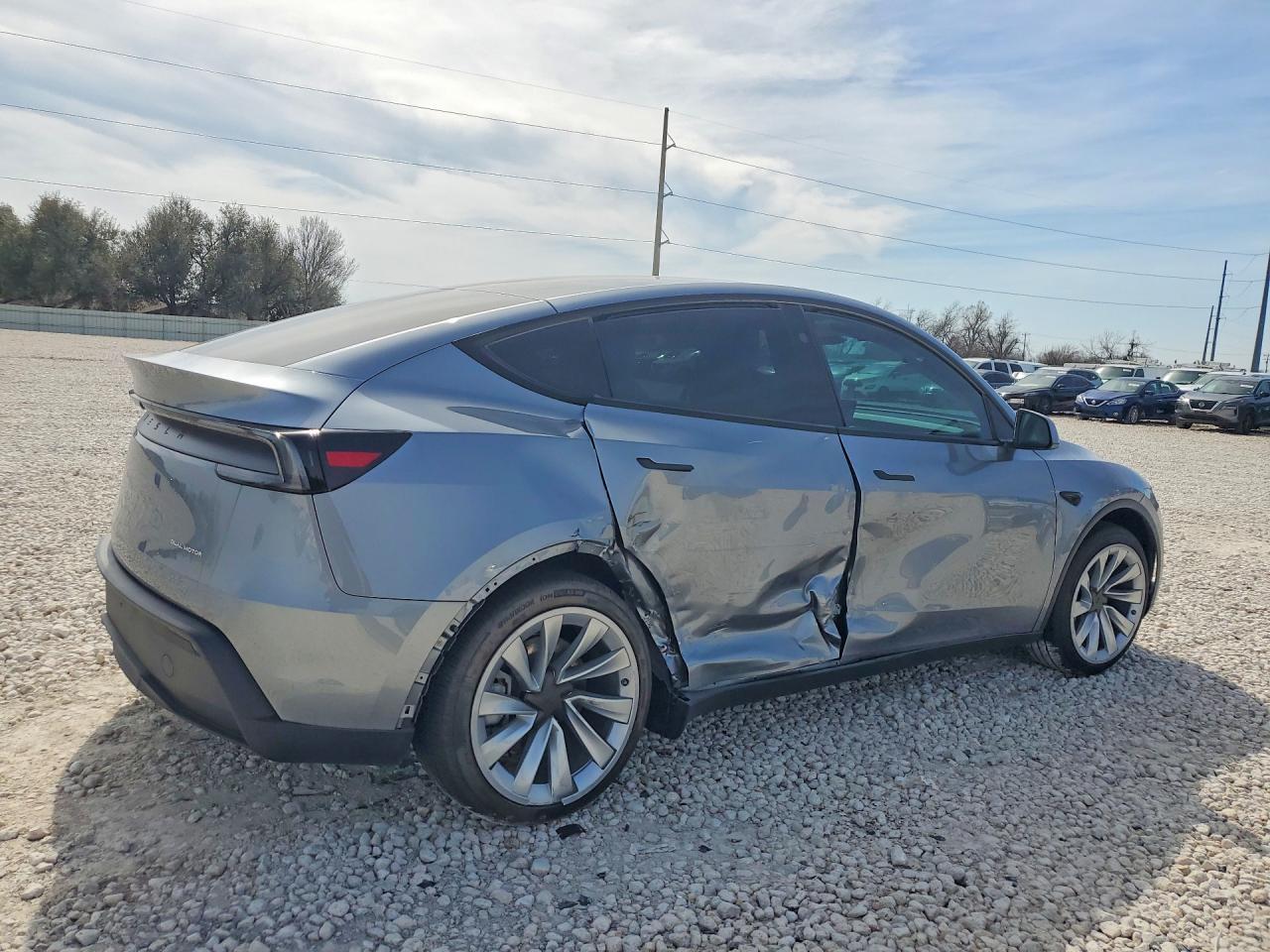 2026 Tesla Model Y - zdjęcie 3