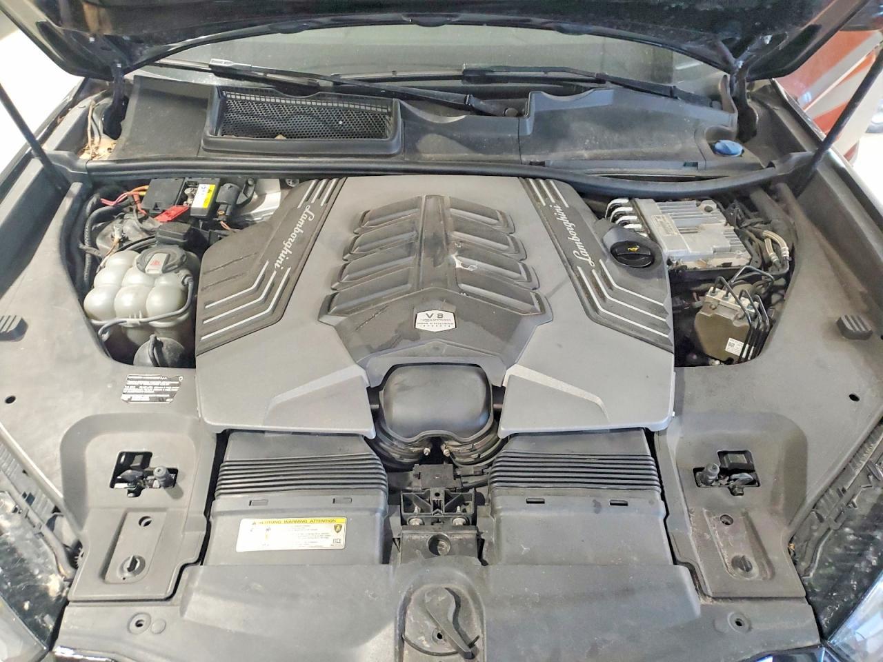 2019 Lamborghini Urus - zdjęcie 12