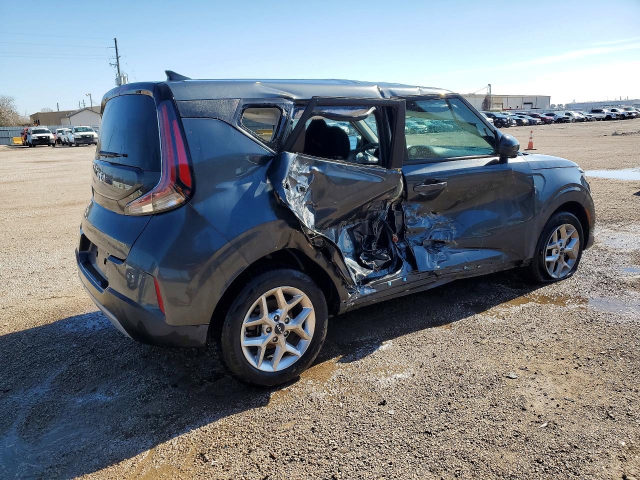 2023 Kia Soul Lx - zdjęcie 3