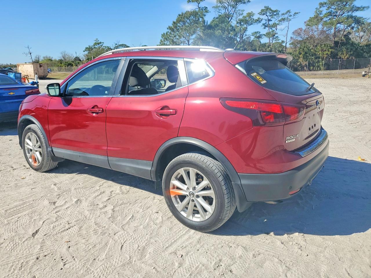 2019 Nissan Rogue Sport Sv - zdjęcie 2