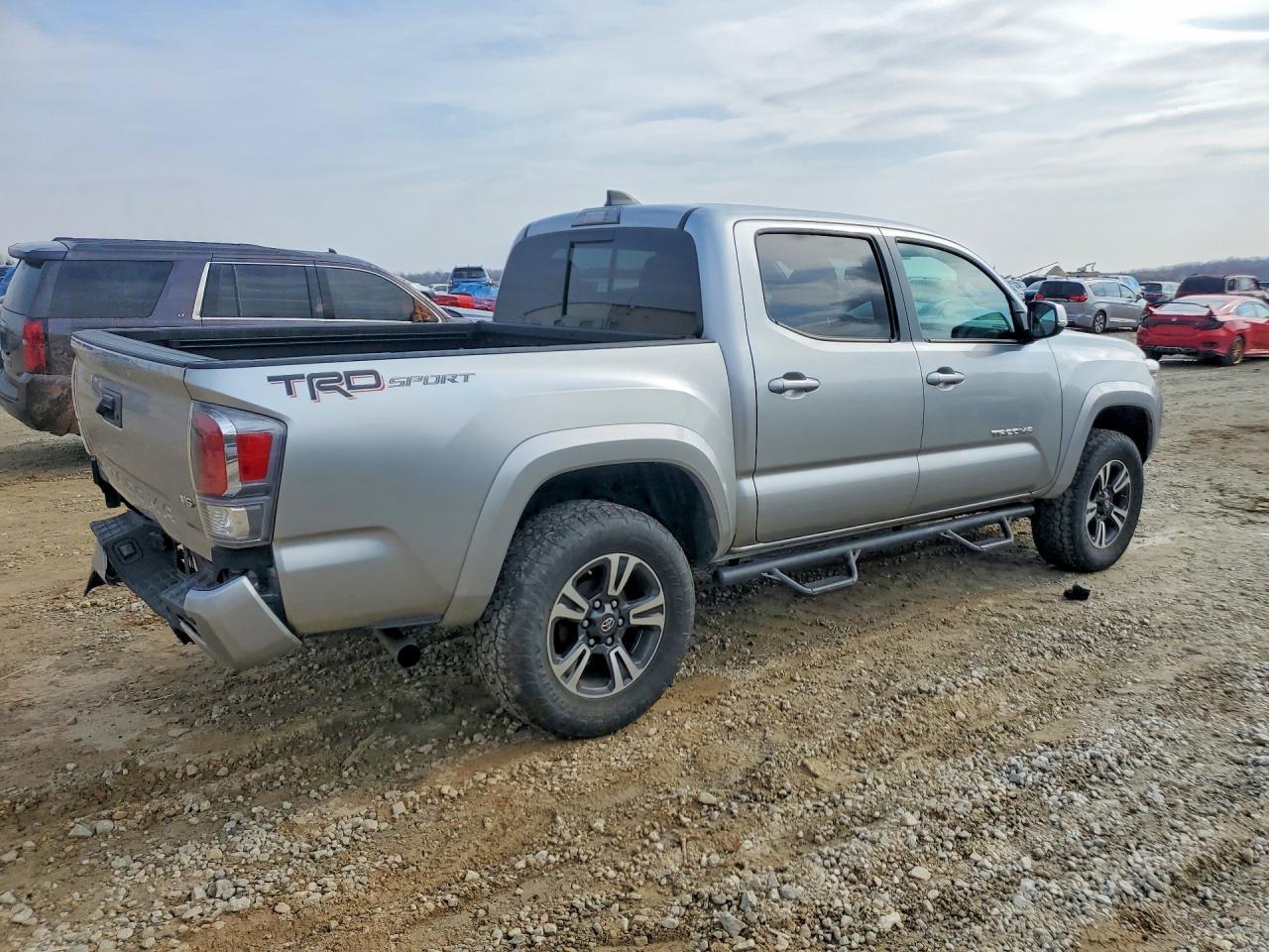 2022 Toyota Tacoma Double Cab - zdjęcie 3