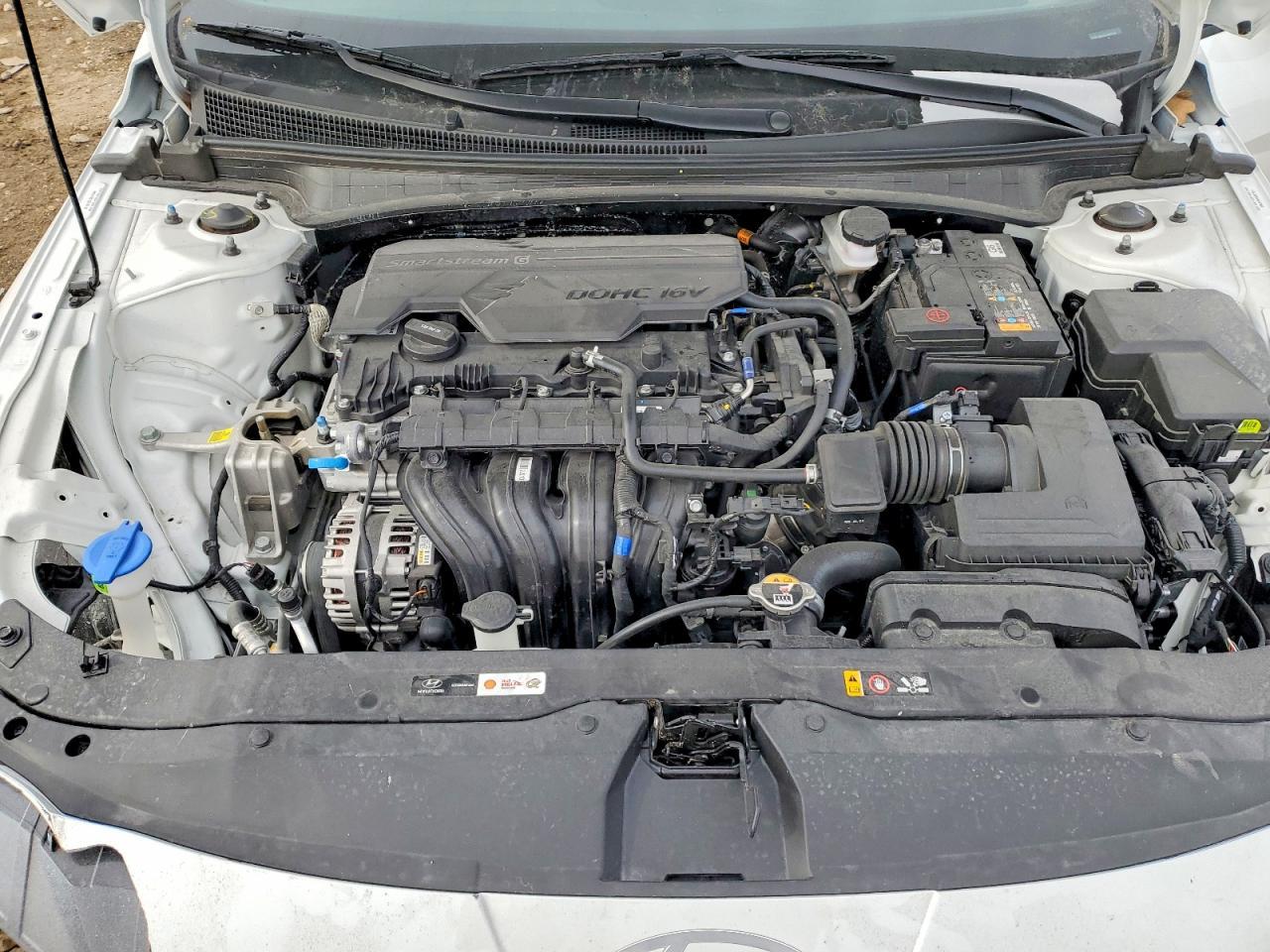 2025 Hyundai Elantra Sel Sport - zdjęcie 11