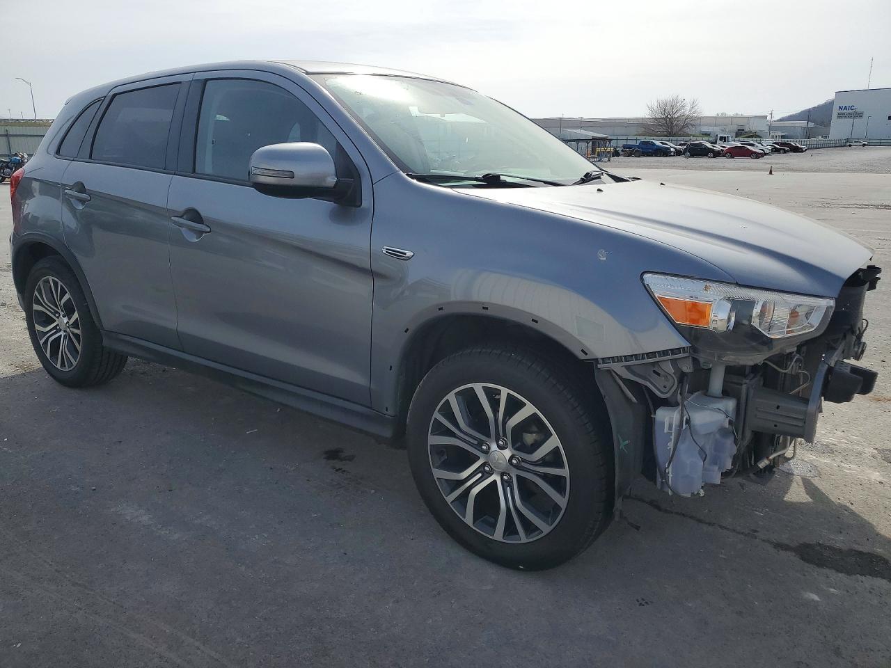 2018 Mitsubishi Outlander Sport Es - zdjęcie 4