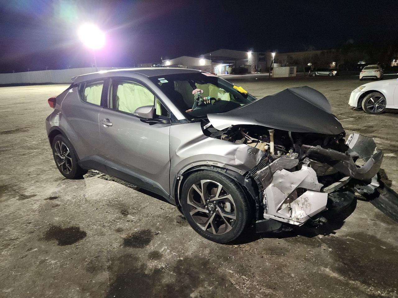 2019 Toyota C-Hr Xle - zdjęcie 4