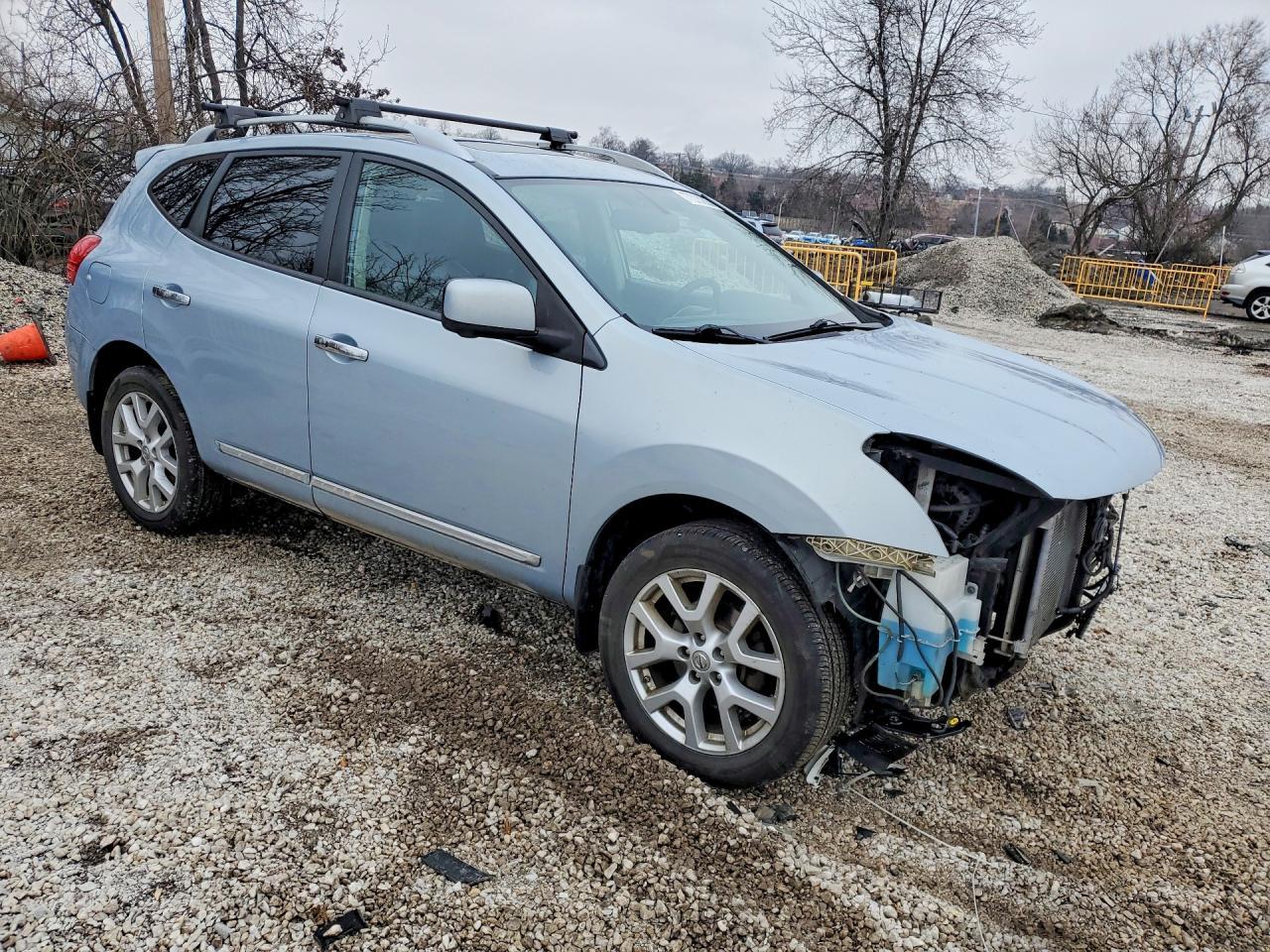 2013 Nissan Rogue S - zdjęcie 4