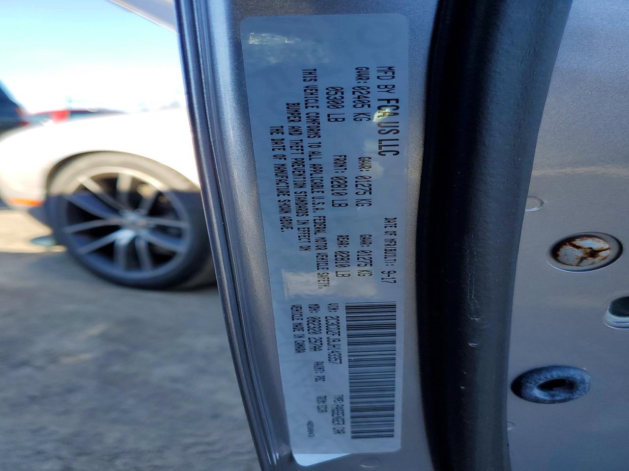 2018 Dodge Challenger R - zdjęcie 12