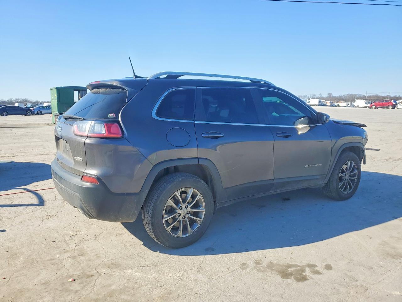 2019 Jeep Cherokee Latitude Plus - zdjęcie 3