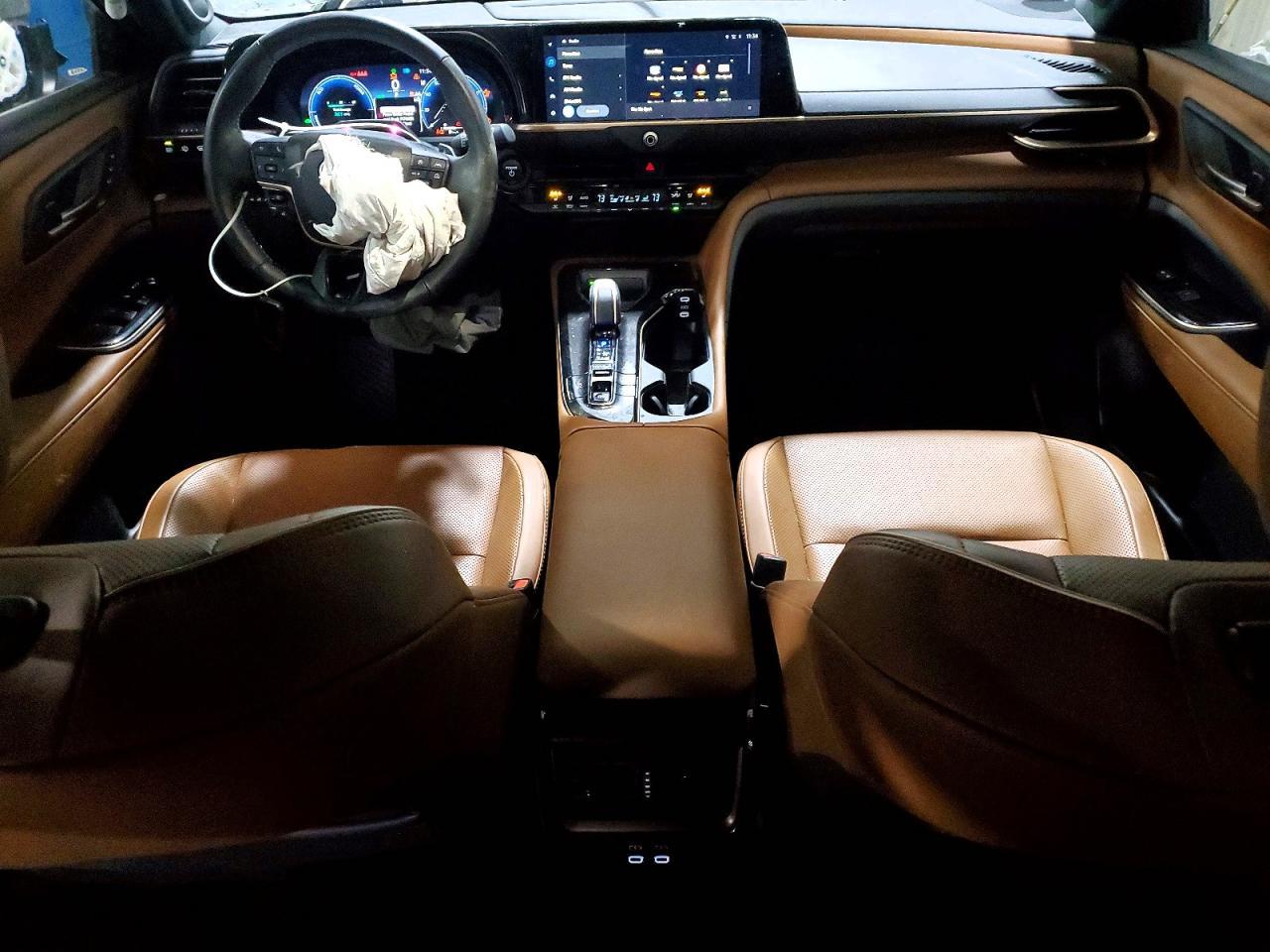 2025 Toyota Crown Signia Limited - zdjęcie 8