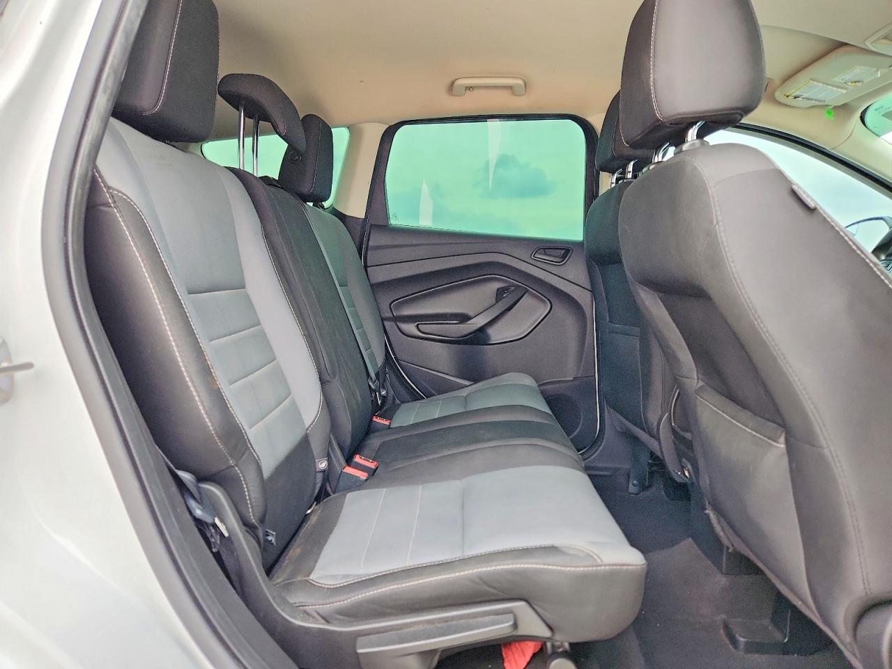 2017 Ford Escape S - zdjęcie 11